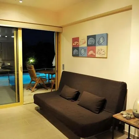 וילה Casa Smaragdi